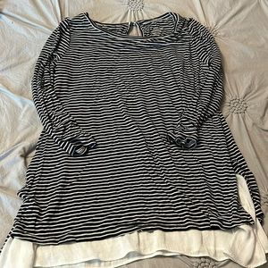 Lift front nursing top